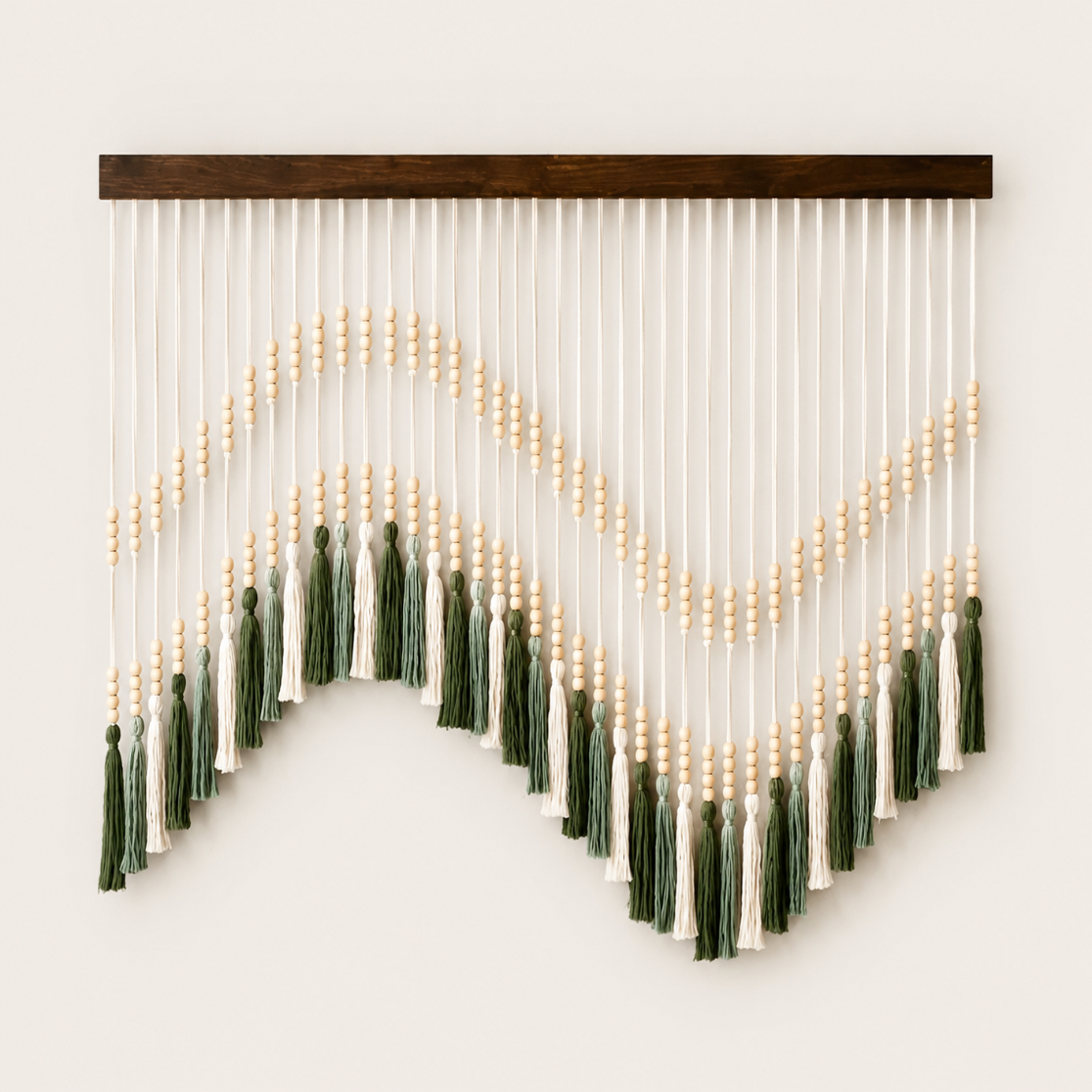 Grande Tenture Perles Bois – Déco Bohème Vagues Vert Écru